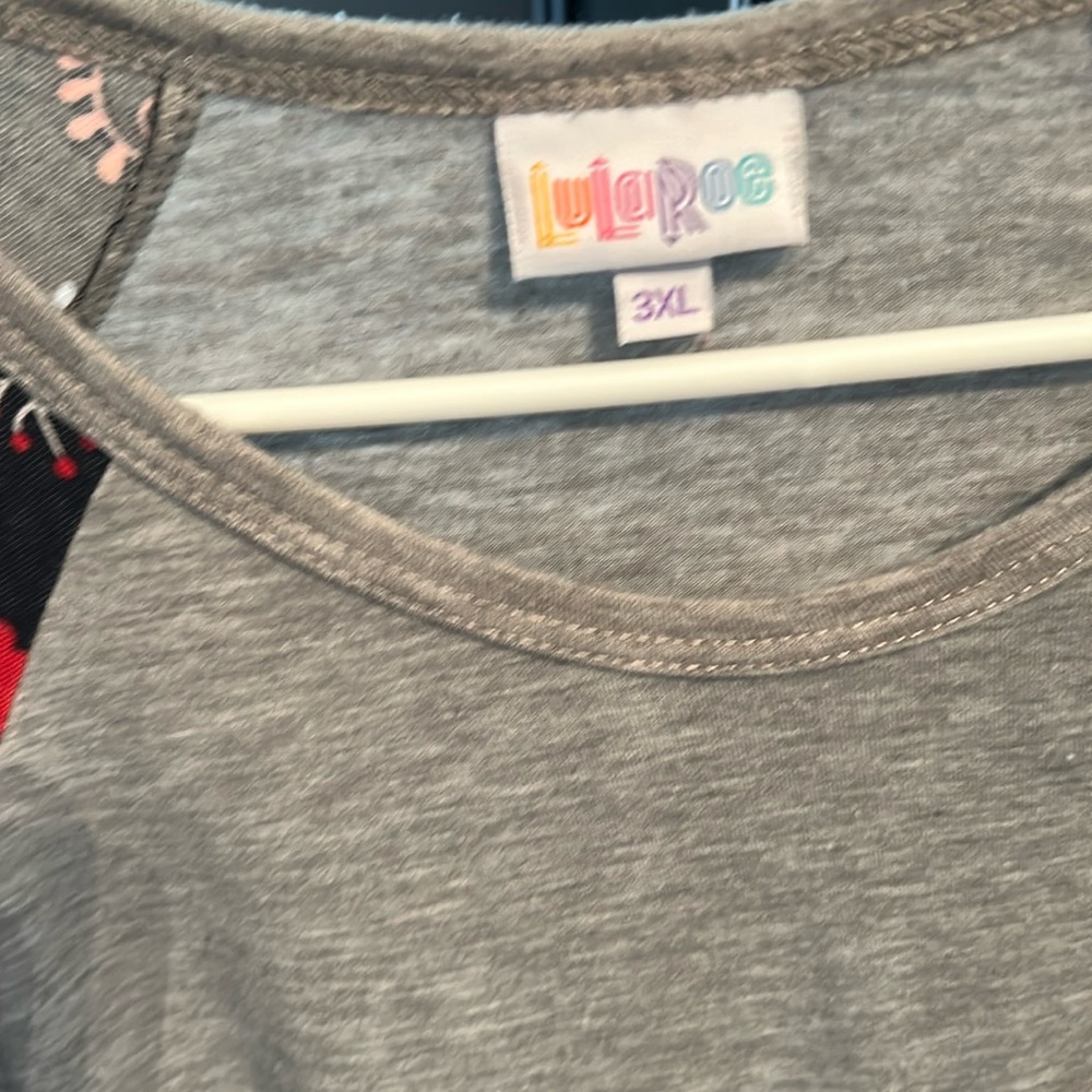 Lularoe Randy Top 3XL - Picture 2 of 2